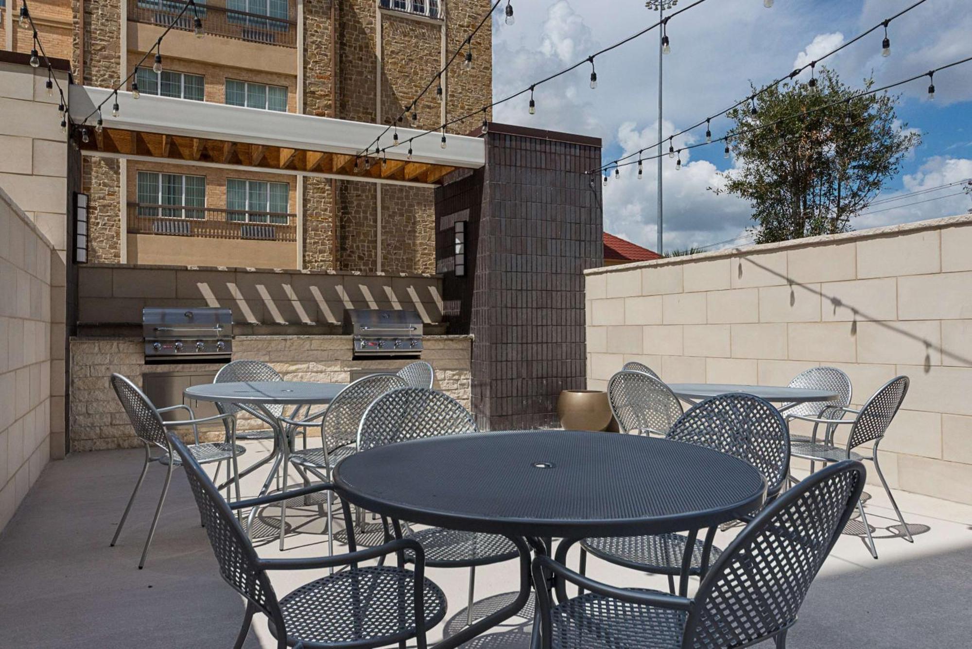 Home2 Suites By Hilton Dallas Grand Prairie Buitenkant foto